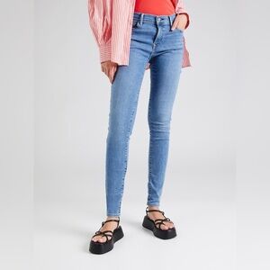 Levi's 710 Super Skinny Stretch Cotton Medium Wash Denim Blue Mid Rise Jeans